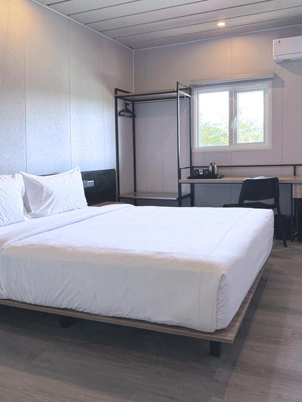 Conjioo Hotel Sumbawa Managed By Mhm Maluk Exterior photo